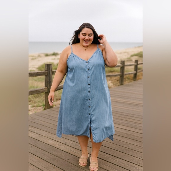 Torrid Chambray Blue Midi Dress Size 2X (2) - Picture 1 of 2